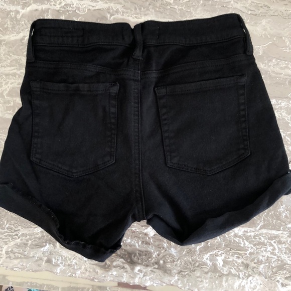 Shorts - Picture 2 of 4